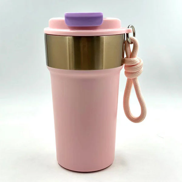 لماذا تعتبر الأكواب المقاومة للصدأ الخيار الأمثل لأدوات الشرب الحديثة؟